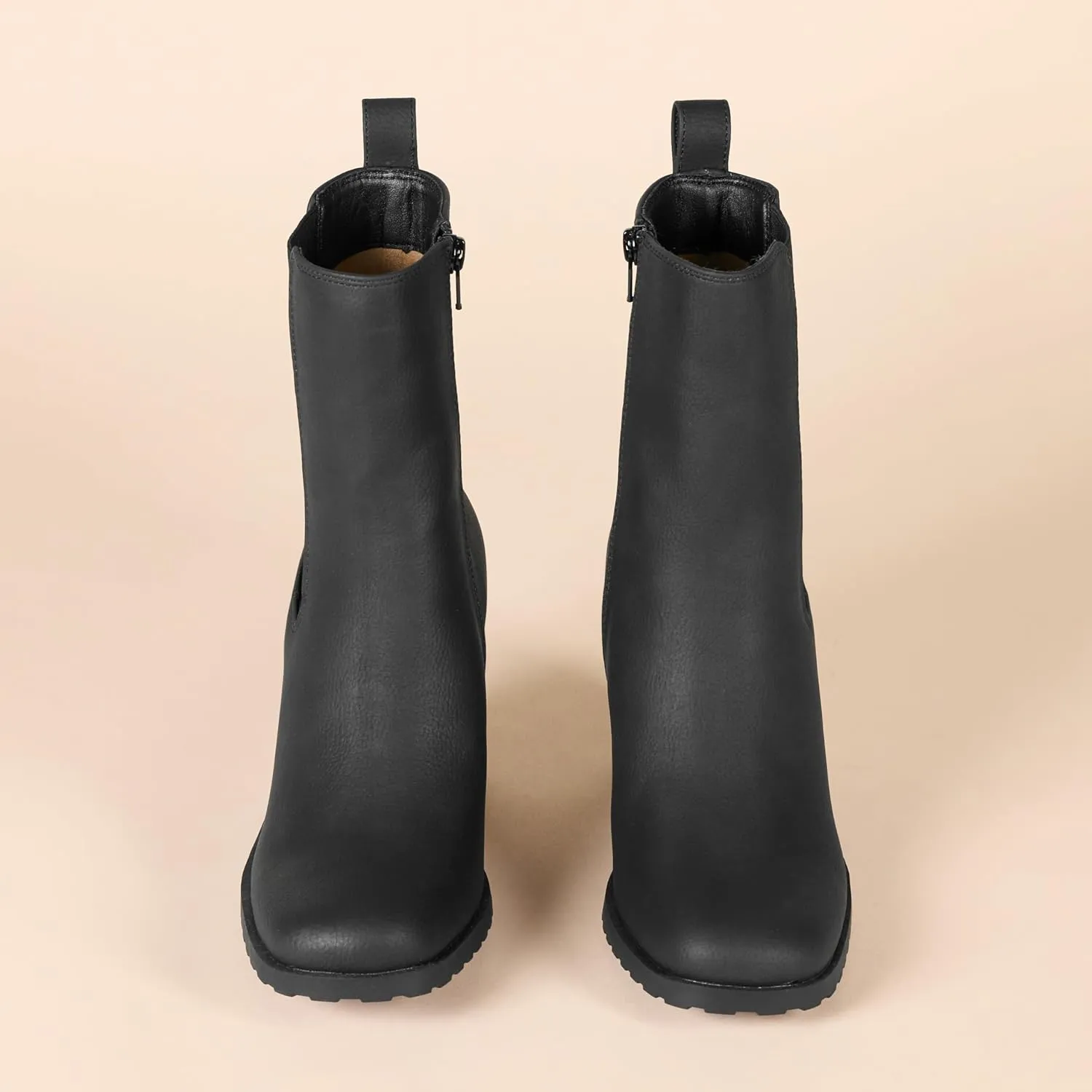 Amazon Essentials Women's Heeled Chelsea Boot