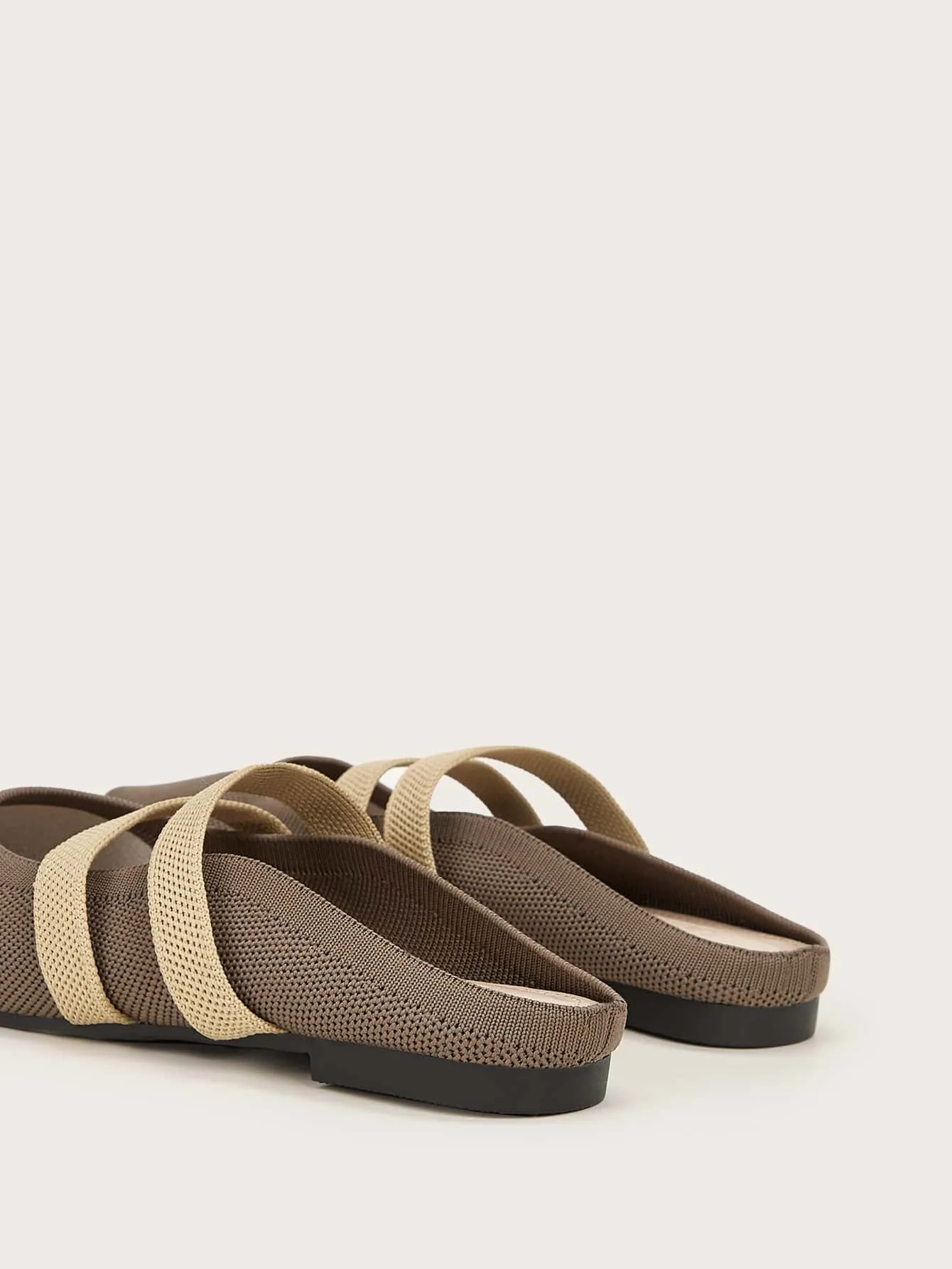 Cuccoo Minimalist Point Toe Flat Mules