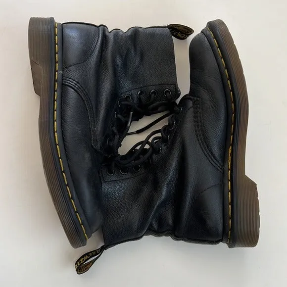 Dr. Martens soft leather 1460 Pascal Virginia 8 Eye Boots