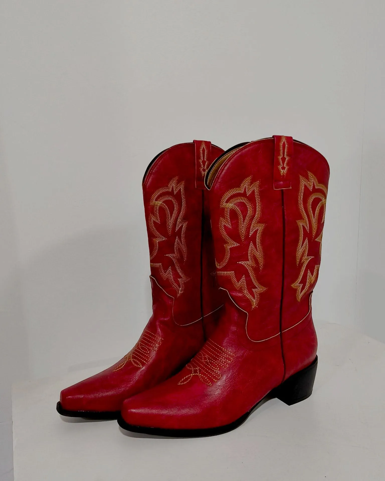 elveswallet Pointed toe embroidery mid-heel western boots