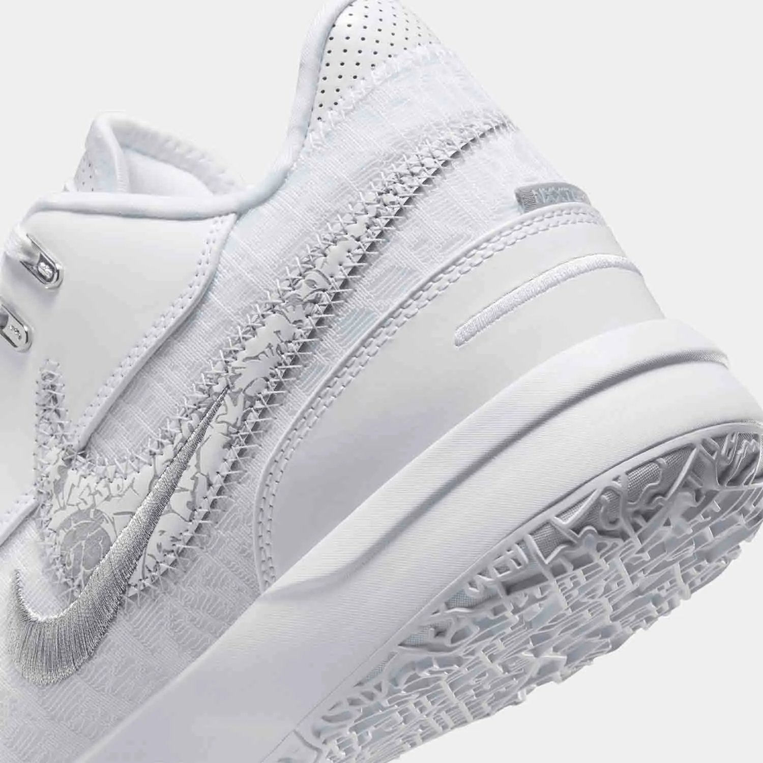 LeBron NXXT Gen AMPD