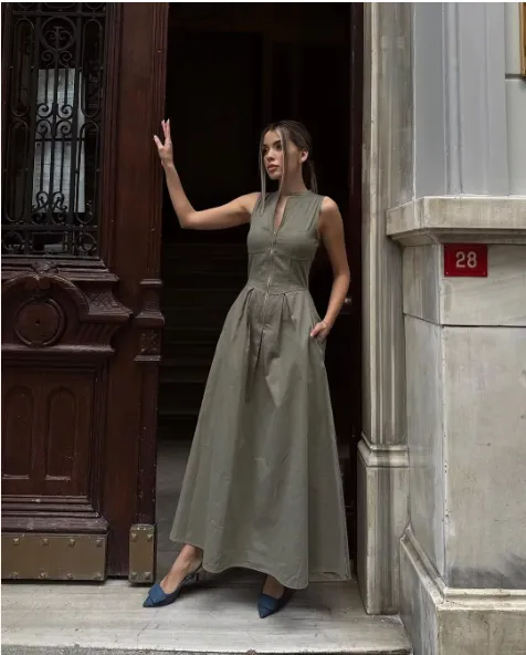Sage Luxe Structured Maxi Dress - Women Fashion Round Collar Sleeveless Pleated Slim Elegant Solid Half Zipper A-line Dresse Girl's Casual High Street Robe