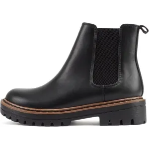 Versatile Chelsea Boots With Cushioned Comfort
